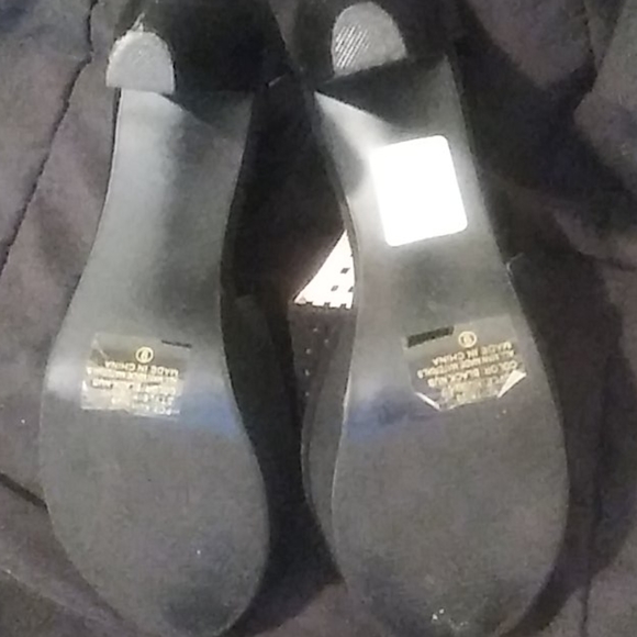 Heels - Picture 4 of 5